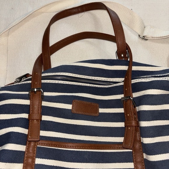 Navy Stripe Weekend/Carry On Travel Bag Canvas Nautical Beachy Adjustable Straps - Picture 3 of 11